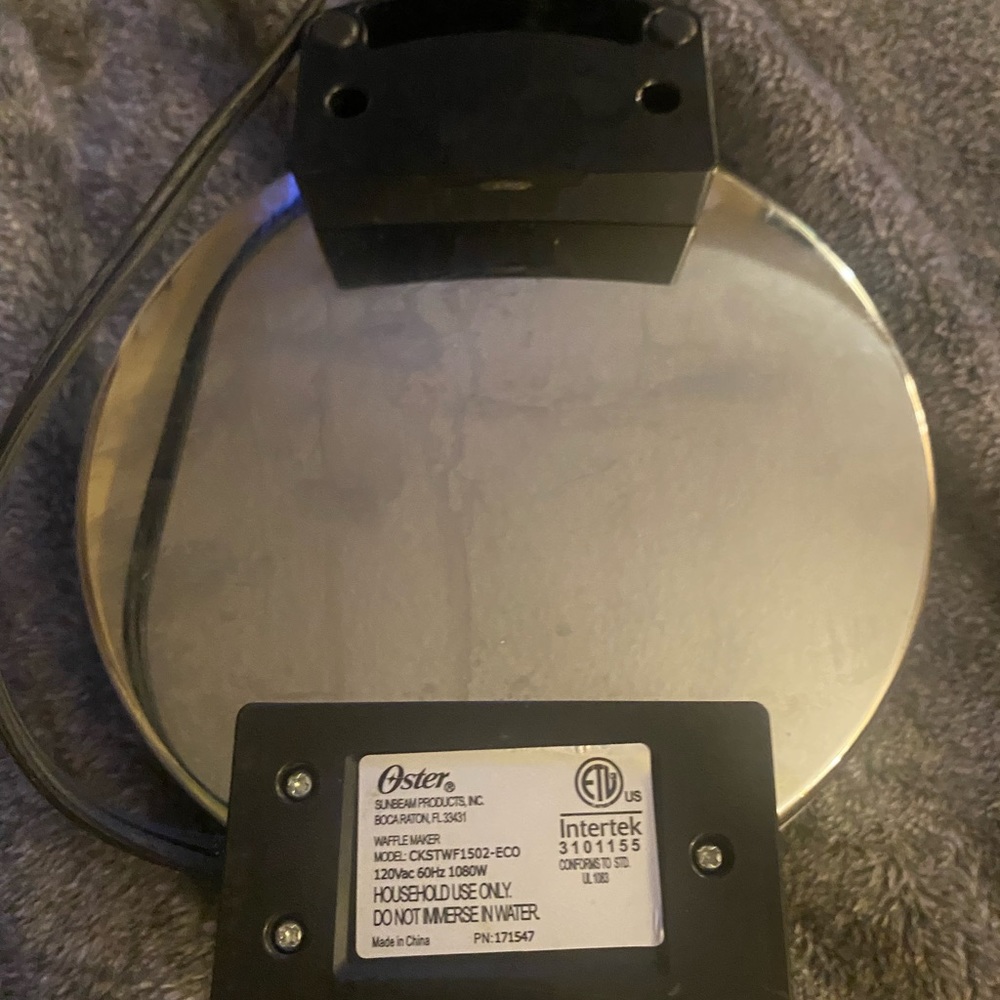 Oster waffle maker - Picture 4 of 6